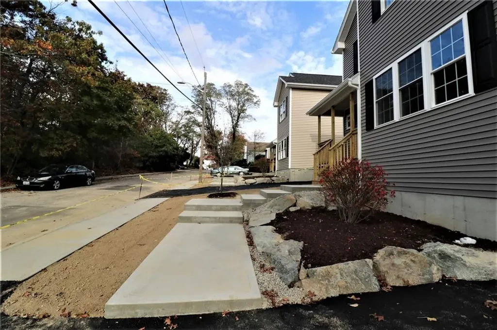 121 Hillcrest Avenue Providence RI 02909