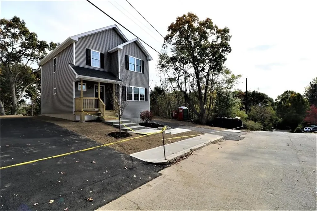 121 Hillcrest Avenue Providence RI 02909