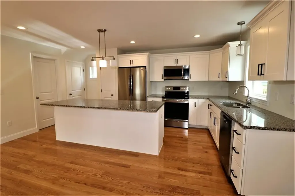 121 Hillcrest Avenue Providence RI 02909