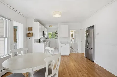 39 Cole Street Bristol RI 02809