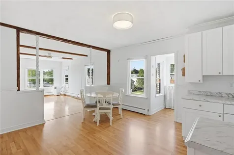 39 Cole Street Bristol RI 02809