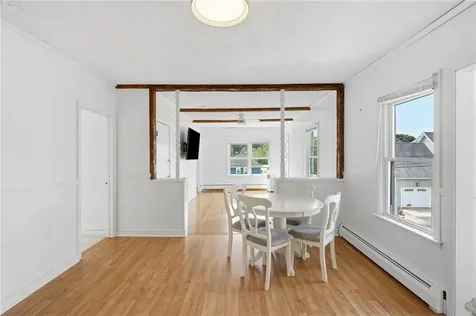 39 Cole Street Bristol RI 02809