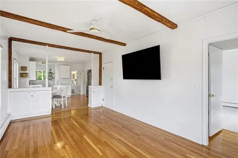39 Cole Street Bristol RI 02809