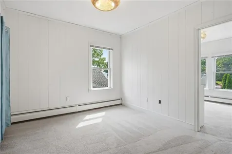 39 Cole Street Bristol RI 02809