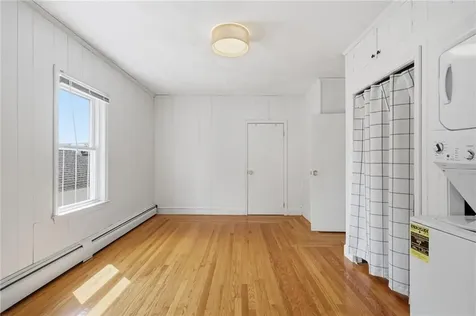 39 Cole Street Bristol RI 02809