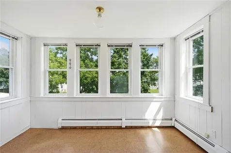 39 Cole Street Bristol RI 02809