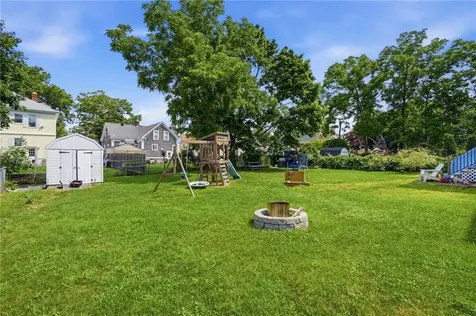 39 Cole Street Bristol RI 02809