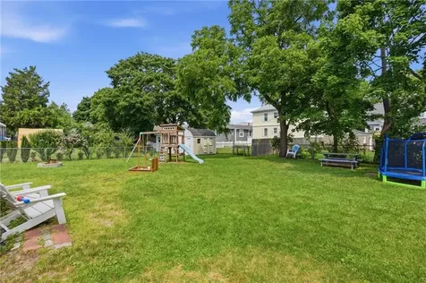 39 Cole Street Bristol RI 02809