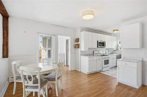 39 Cole Street Bristol RI 02809