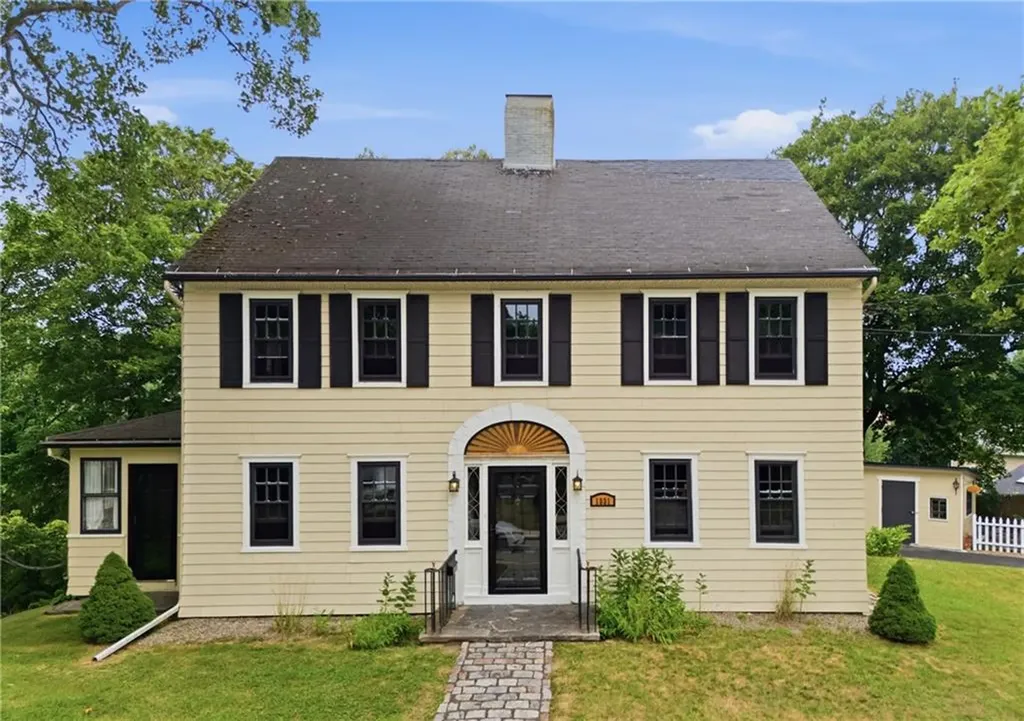 1331 New London Avenue Cranston RI 02920