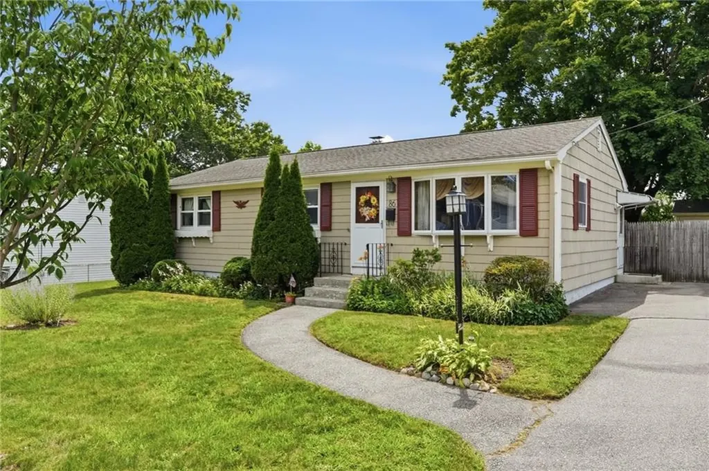 86 Pender Avenue Warwick RI 02889