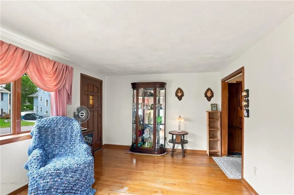 86 Pender Avenue Warwick RI 02889
