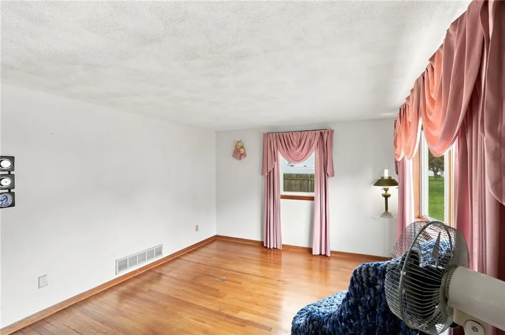 86 Pender Avenue Warwick RI 02889