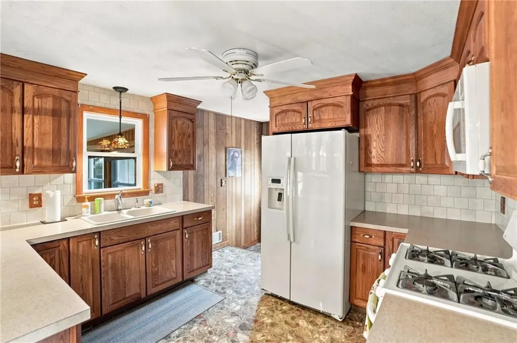 86 Pender Avenue Warwick RI 02889