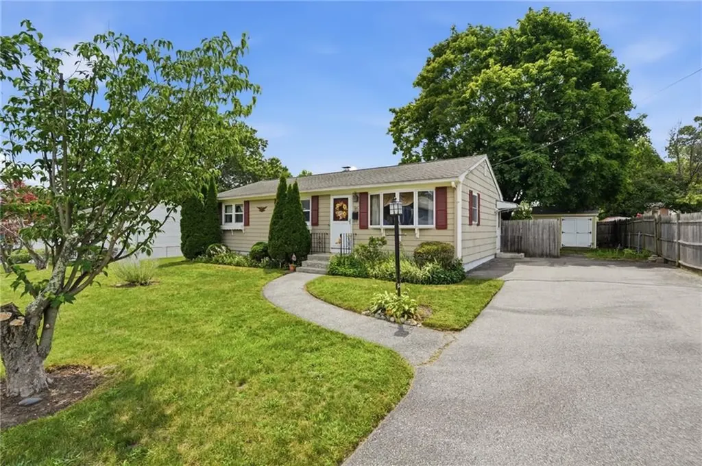86 Pender Avenue Warwick RI 02889