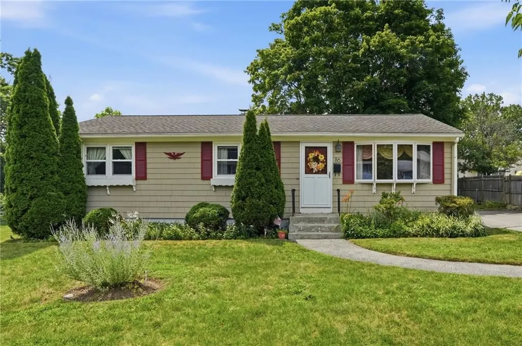 86 Pender Avenue Warwick RI 02889