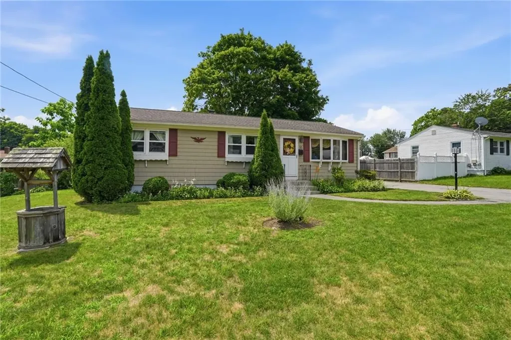 86 Pender Avenue Warwick RI 02889