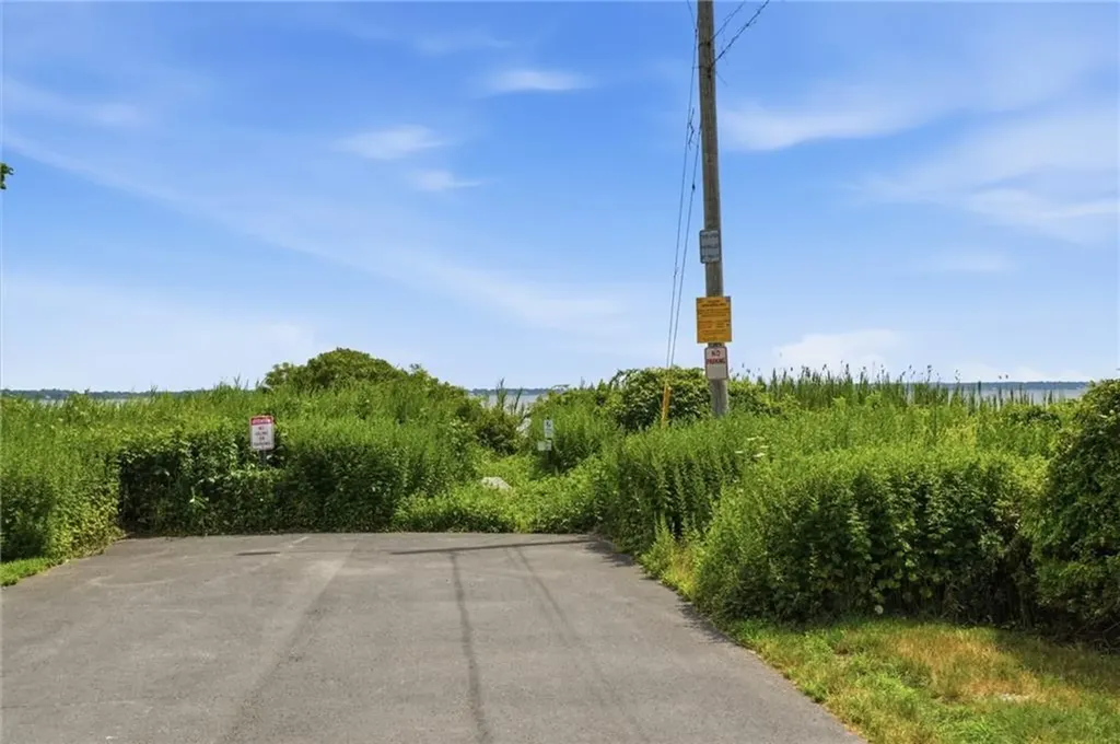 86 Pender Avenue Warwick RI 02889