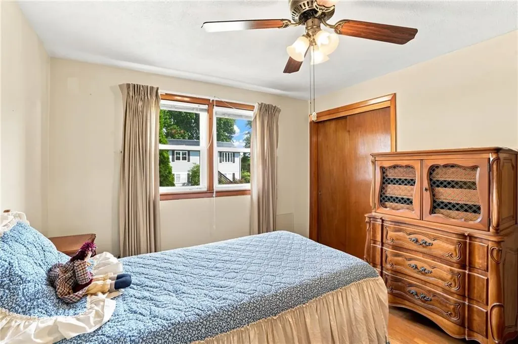 86 Pender Avenue Warwick RI 02889