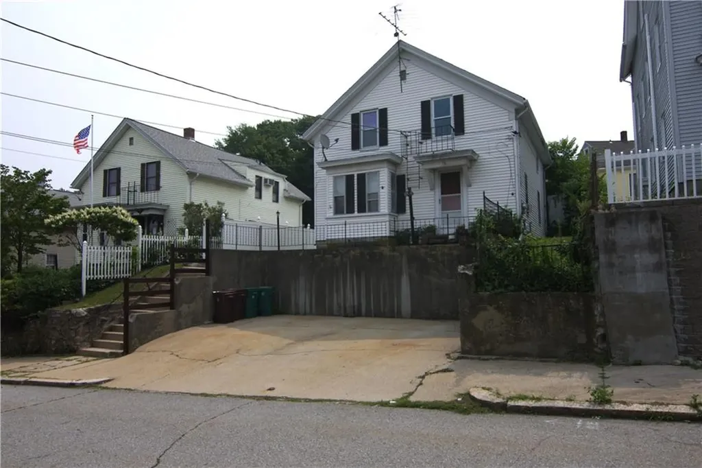 76 Cottage Street Woonsocket RI 02895
