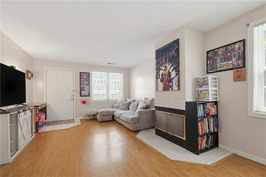 3399 Post Road Warwick RI 02886