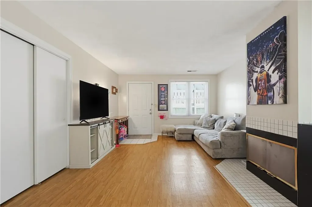 3399 Post Road Warwick RI 02886
