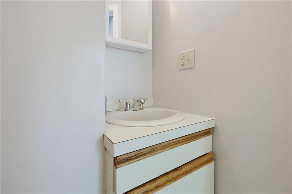 3399 Post Road Warwick RI 02886
