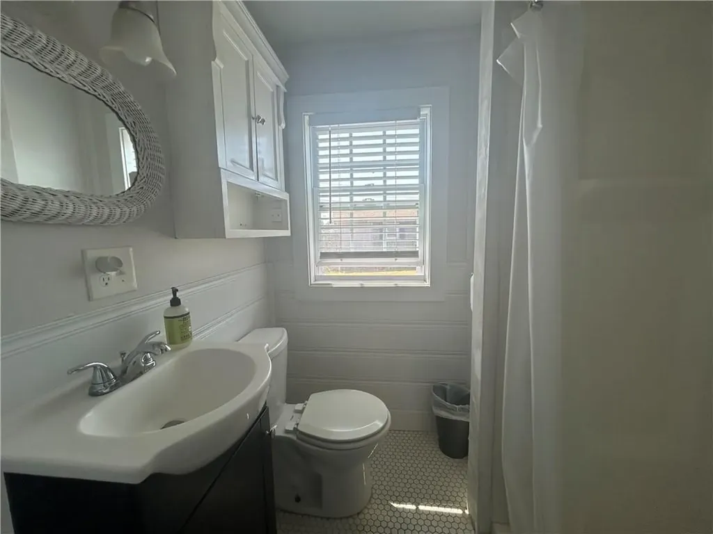 5 Arbeth Road Narragansett RI 02879