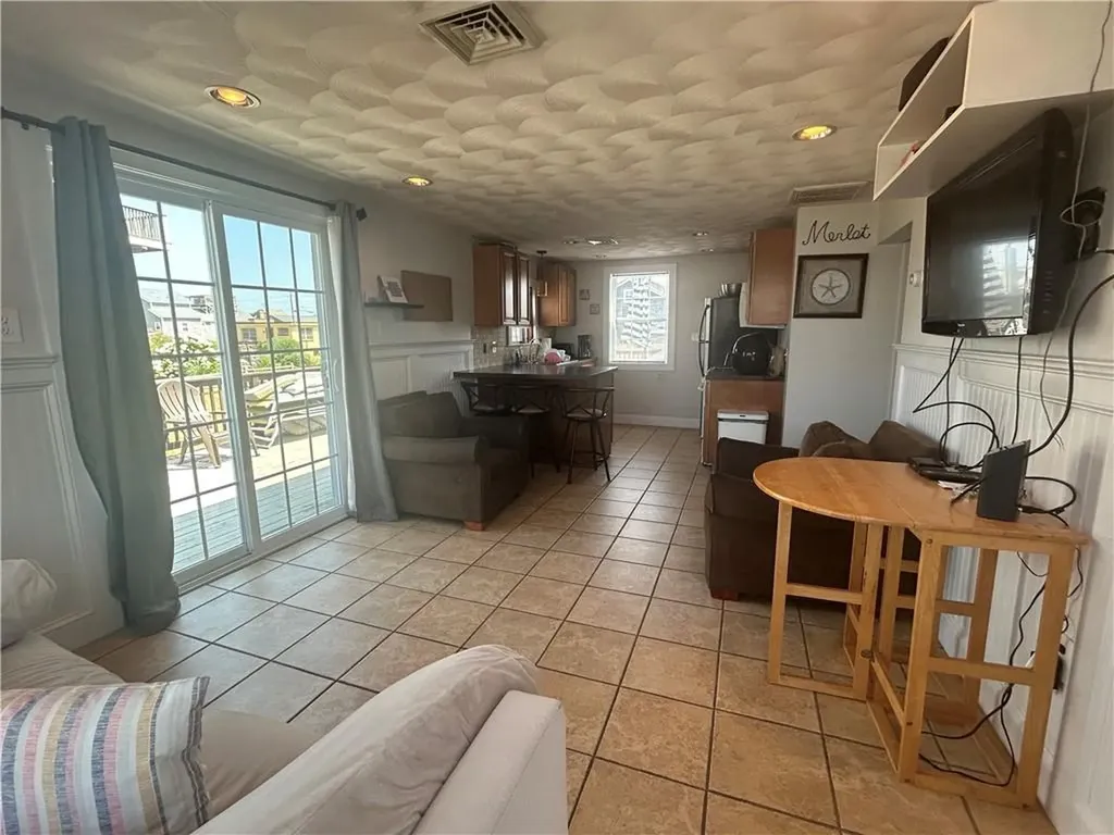 5 Arbeth Road Narragansett RI 02879