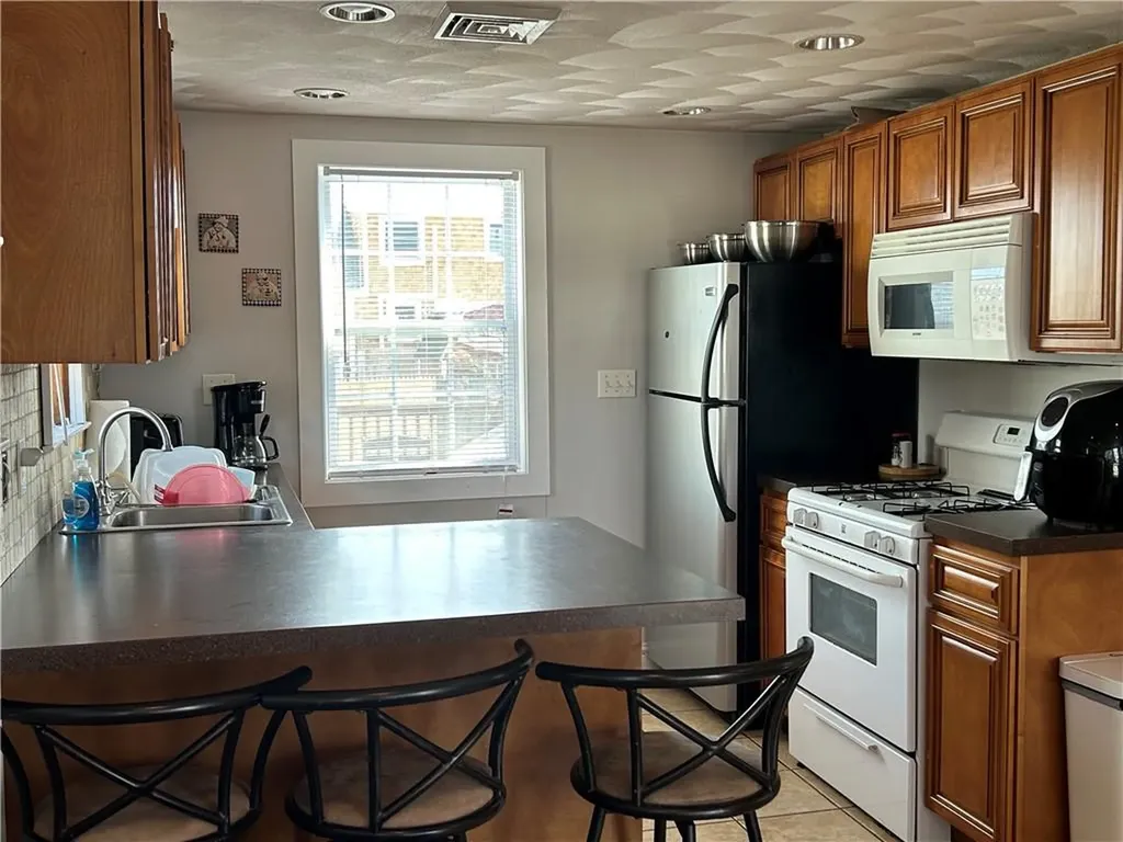 5 Arbeth Road Narragansett RI 02879