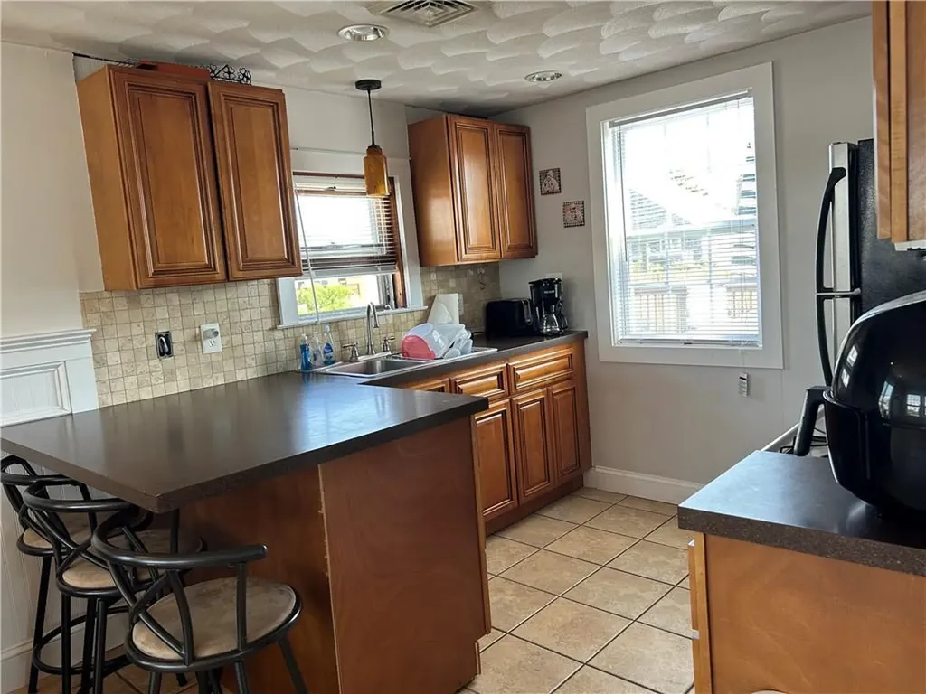 5 Arbeth Road Narragansett RI 02879