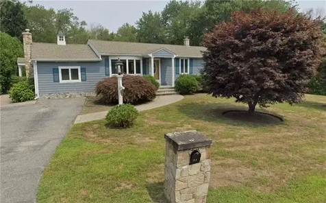 51 Surrey Lane North Kingstown RI 02852