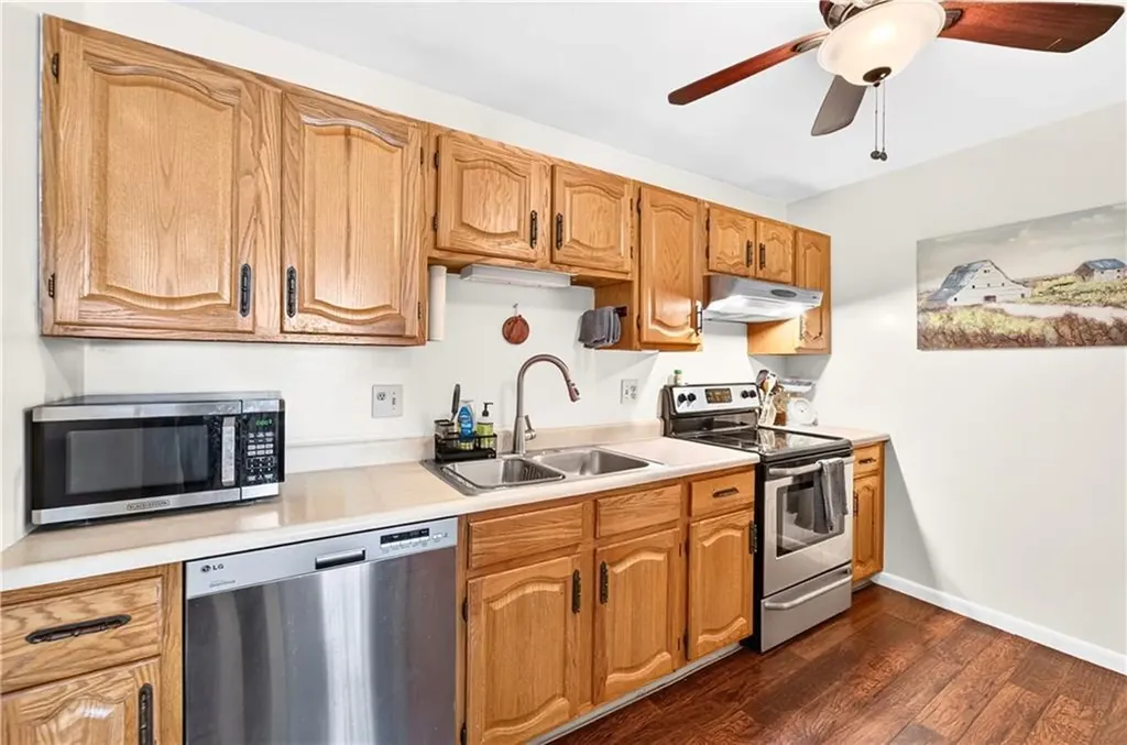 34 Village Court West Warwick RI 02893