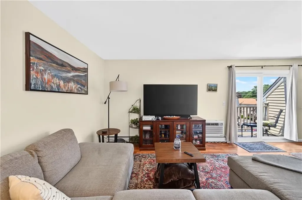 34 Village Court West Warwick RI 02893