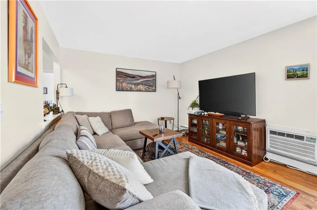 34 Village Court West Warwick RI 02893