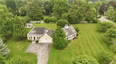 142 Ferry Road Bristol RI 02809