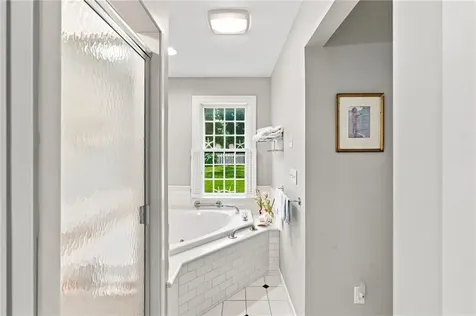 142 Ferry Road Bristol RI 02809