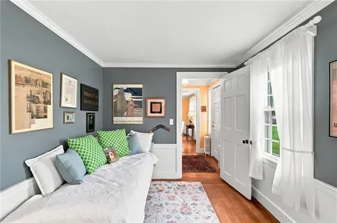 142 Ferry Road Bristol RI 02809