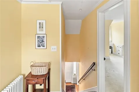 142 Ferry Road Bristol RI 02809