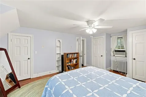 142 Ferry Road Bristol RI 02809
