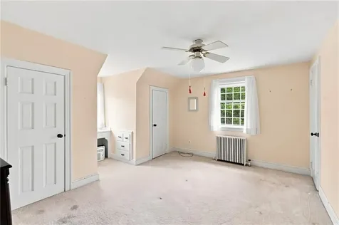 142 Ferry Road Bristol RI 02809