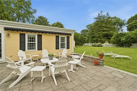 142 Ferry Road Bristol RI 02809