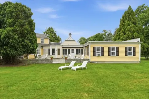 142 Ferry Road Bristol RI 02809