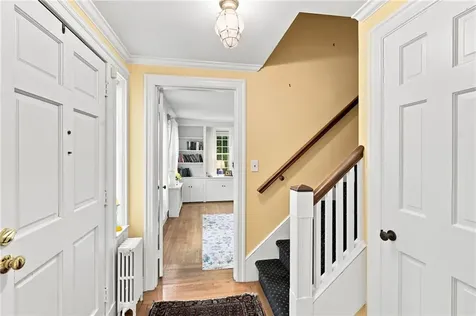 142 Ferry Road Bristol RI 02809