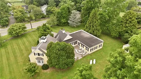 142 Ferry Road Bristol RI 02809