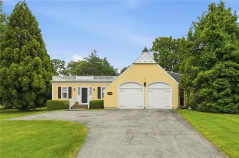 142 Ferry Road Bristol RI 02809