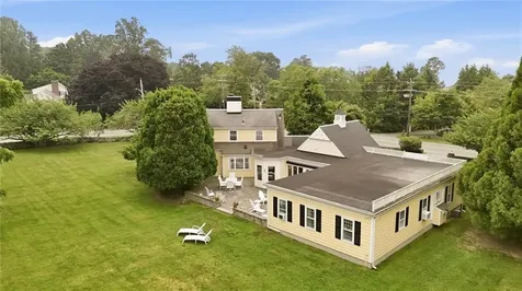 142 Ferry Road Bristol RI 02809