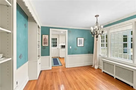 142 Ferry Road Bristol RI 02809