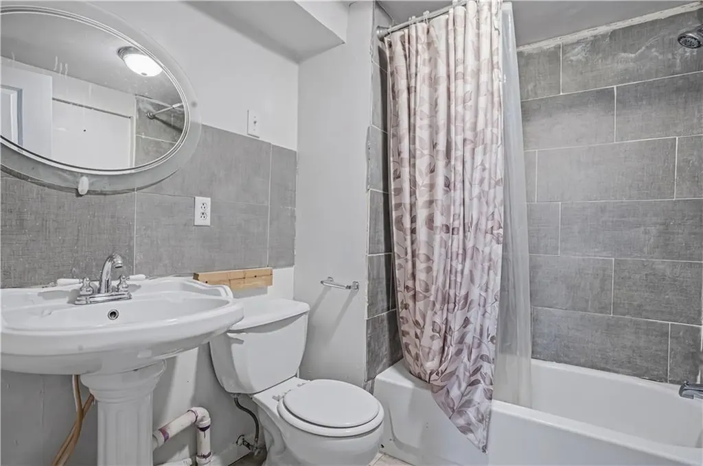 33 Prudence Street Providence RI 02909
