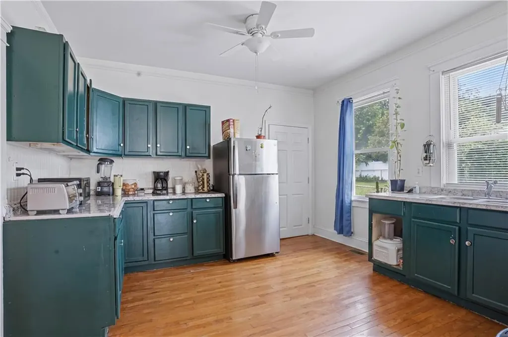 33 Prudence Street Providence RI 02909
